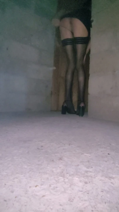 La Cave a Pute de VaneSsaBiTCHx [19au25] Gelecekteki 🍌GLORyHoLe PcTrv91 | Klip 2
