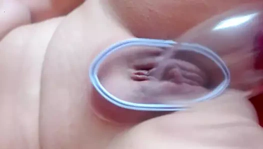 Muschi gepumpt und wieder entspannt