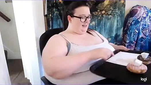 Patron ofis çalışanına çörek gönderiyor