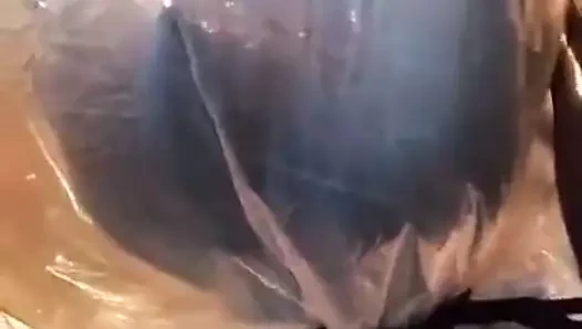 Lateks kigurumi nefes oyunu