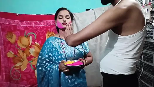 If Desi Bhabhi's husband did not come home in Holi, then Holi was celebrated with brother-in-law, so brother-in-law sister-in-law.
