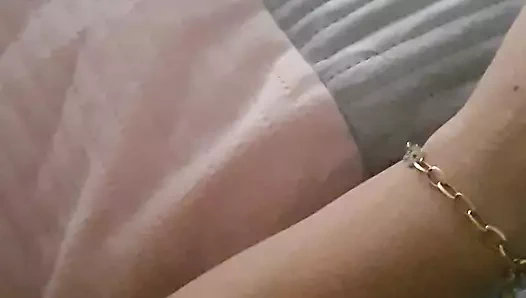 Üvey anne üvey oğlunu yatağında büyük ereksiyonla çıplak yakaladı