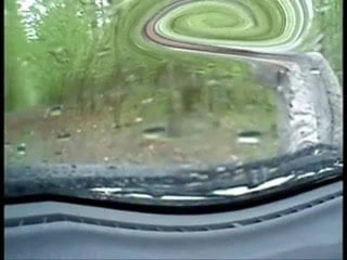 Yağmurlu bir günde arabamda handjob