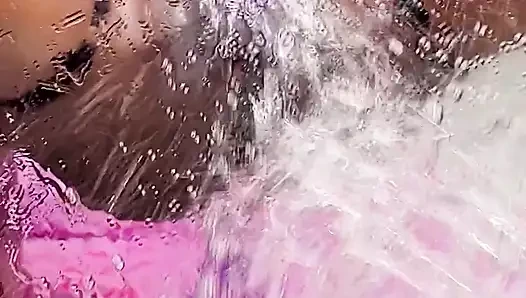 Gerçek dışı octo-ride: kesintisiz fışkırtma ve akıllara durgunluk veren orgazmlar