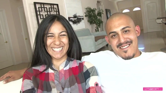 Latin kadın ilk kez kamera önünde sikişmeyi seviyor