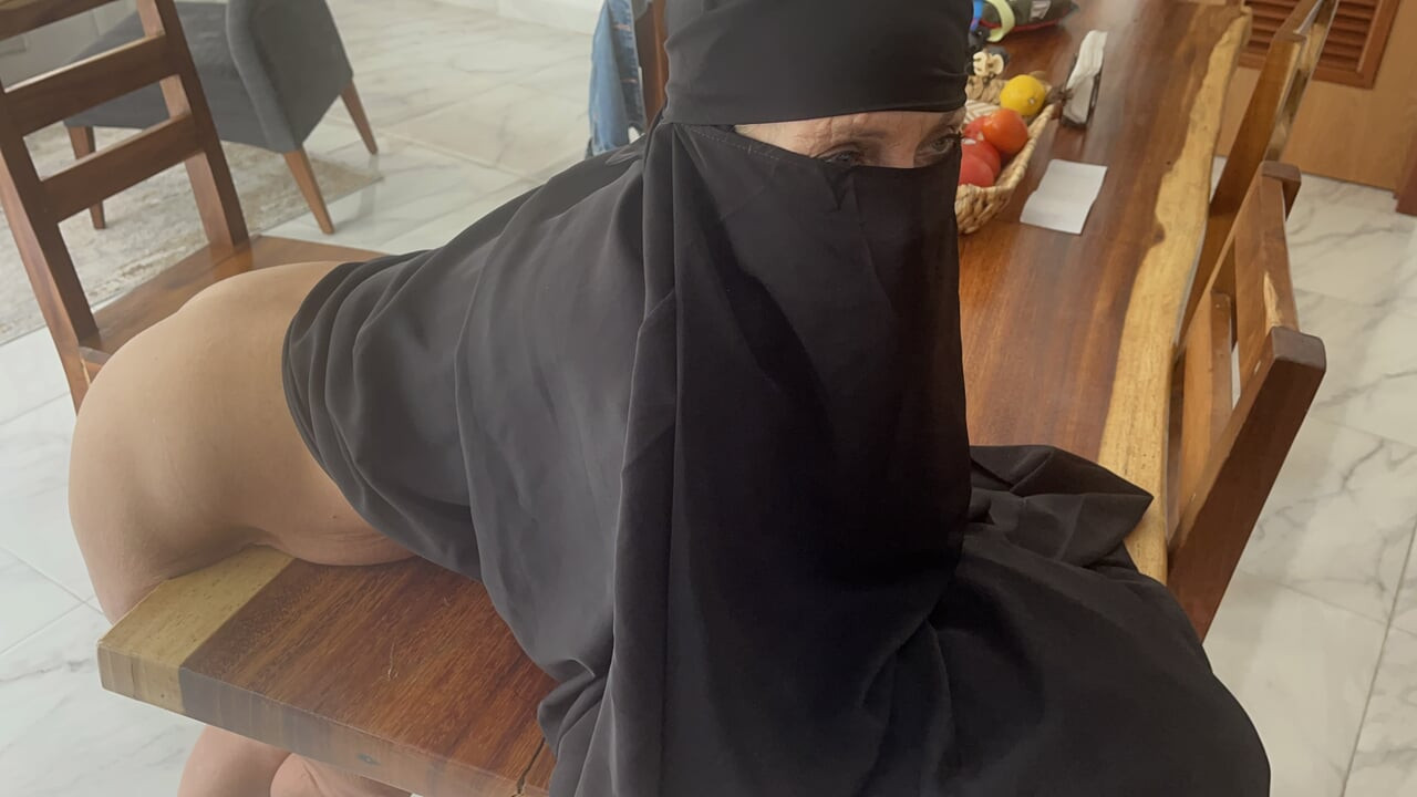 Tesettürlü kadınla anal görüşme.
