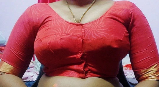 Ateşli Hintli gerçek karı koca gece seks havası