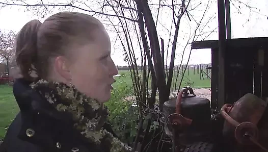 Alman iri güzel kadın - açık havada seks