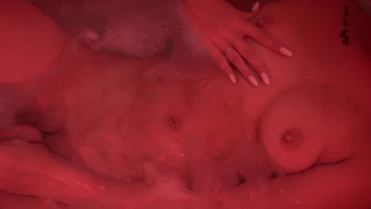 Öğrenci dersten sonra banyoda mastürbasyon yapıyor