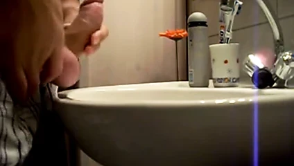 i masturbate in my bathroom