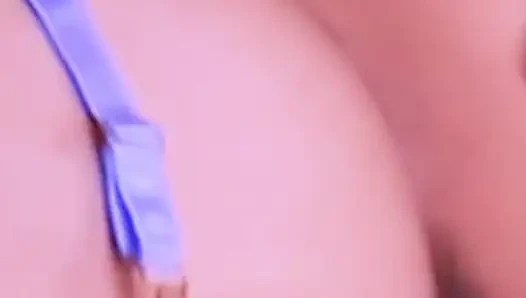 Bin ve boşalma! Tüm dölleri beline atana kadar biniyor.