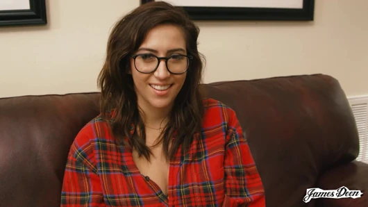 April O'neil'in dünyayı kurtaran sikişi - James Deen'in minnettarlığı