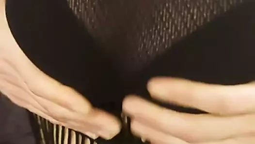 Komşunun yaramaz kızı