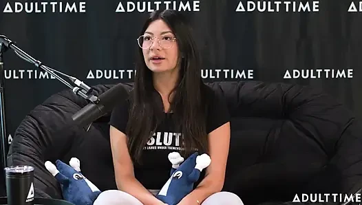 Cami Strella bir kült hayatta kalmak, tiktok şöhreti ve tek eşlilik dışı | Adult Time Podcast