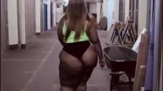 İri güzel kadın kaçamağı