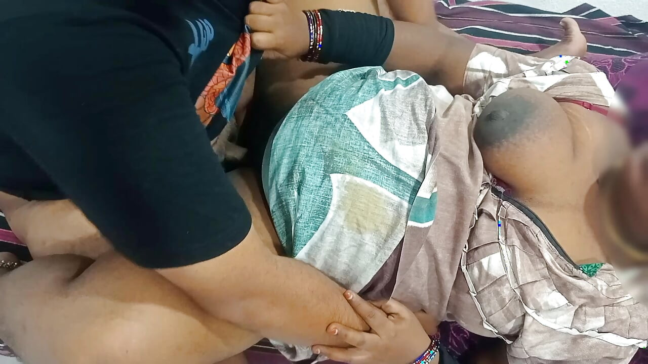Evli kadın amcık yalama ve amcık sikişi istiyor ateşli edepsizce konuşuyor