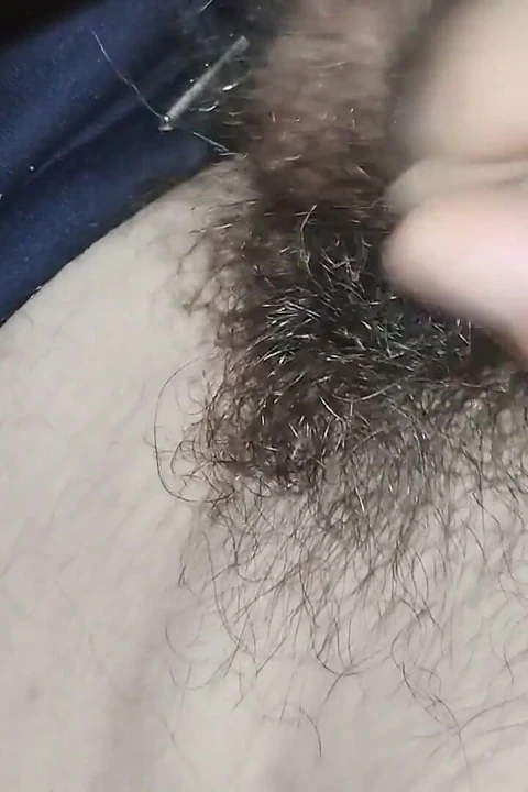 Kıllı yarakla mastürbasyon