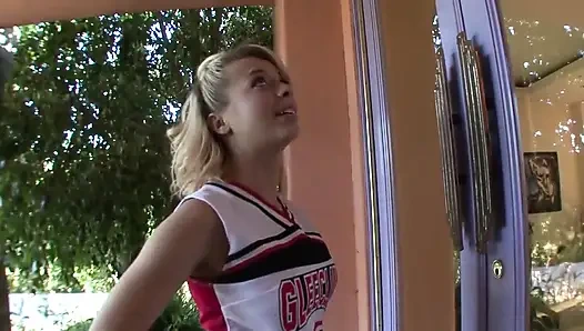 Sarışın amigo kız büyük yarakla sikişiyor