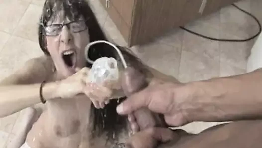 Milf asistanı bukkake pov hj sonra püskürdü