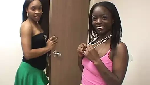 Güzel memeler abanoz amatör duo babes emmek ve sikme bir beyaz dong