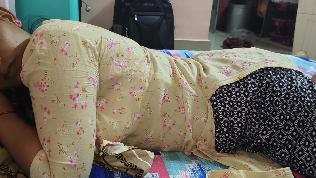 न्यू शादीशुदा पति और पत्नी का घर पर सेक्स वीडियो