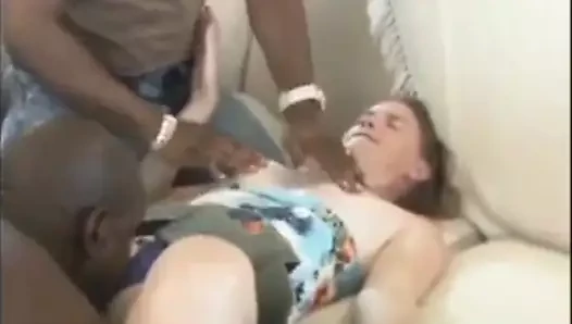 Sarışın Alman amatör eş sikikleri siyah