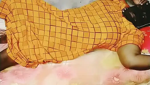 Üniversite öğretmeni ve erkek arkadaşı yatak odası performans videosu