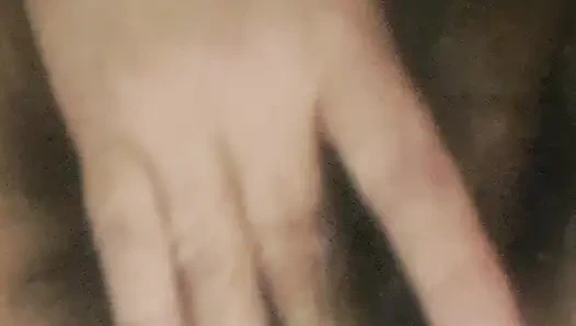 Üvey anne fışkırtarak gerçekten güzel bir orgazm yaşıyor