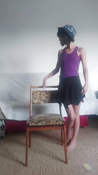 Ateşli ve azgın sıska kız seksi striptiz dansı