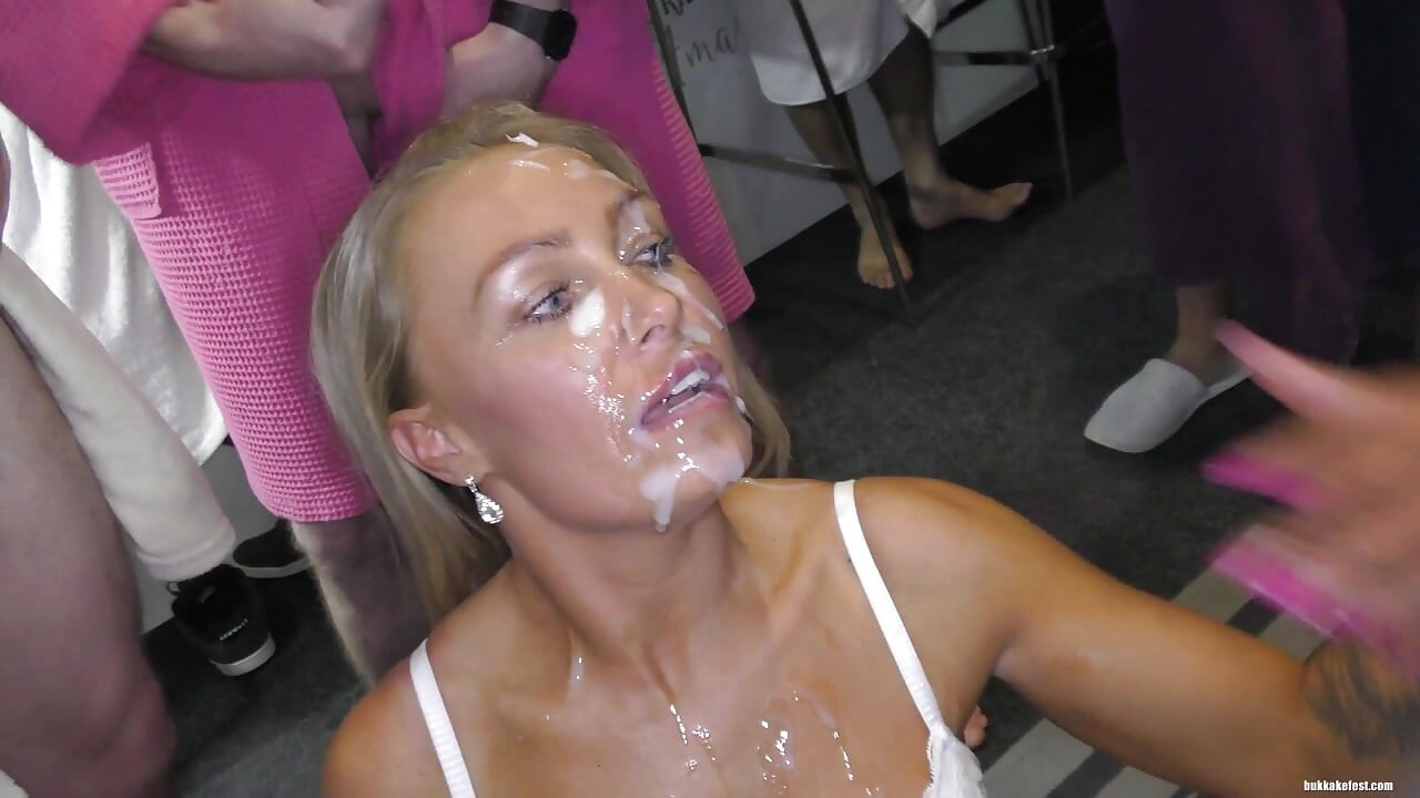 Kelly myers ve tyla moore yüzlerini cum ile kaplı olsun - bukkake fest