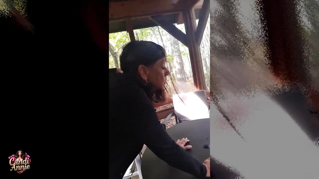 Olgun güzellik Candi Annie tarafından en iyi bakış açısı orman sikişi ve döl yutma