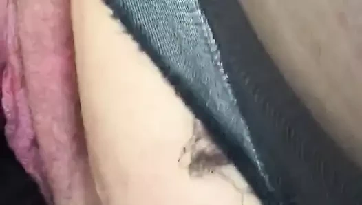 Bbw sürtük yırtık külotlu çorap içinde blackie ile evcil hayvan rammed...gürültülü!