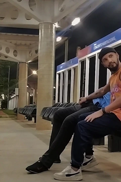 Otobüs Şoförü Durakta Yolcu Alıyor Video 2