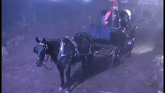 Sarışın fahişe sıkı amcığını siktiriyor