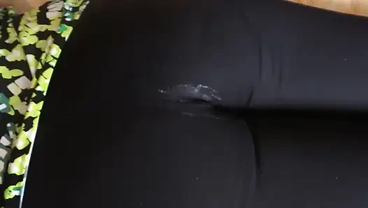 Karımın üvey kız kardeşinin büyük götünde yarakla onu sert sikiyorum