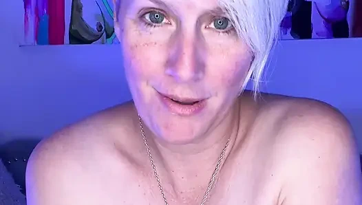 I Can't Sleep So StepMommy Gave Me A Good JOI