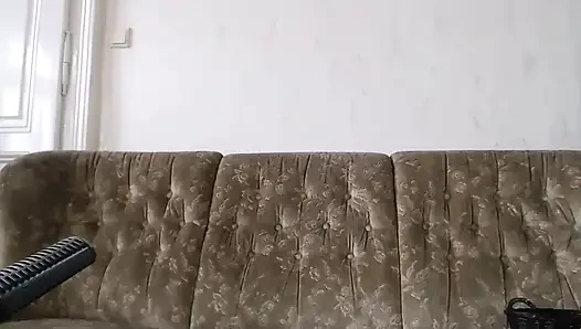 Seksi elbiselerin kutularını açıyor canlı