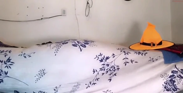 Kıllı amcığımda 4 parmak
