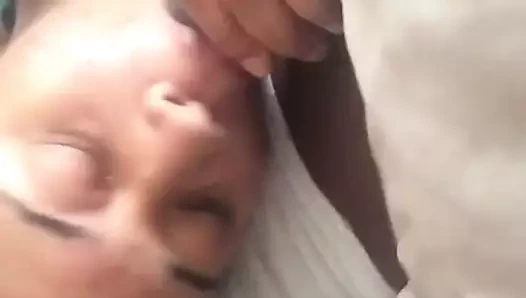 karısı seviyor için emmek horoz