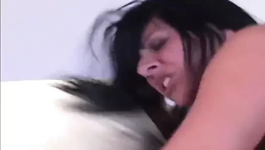 Taryn Thomas ve Memphis Monroe ile genç üçlü seks