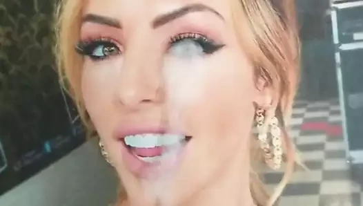 Wwe Peyton Royce boşalıyor 8