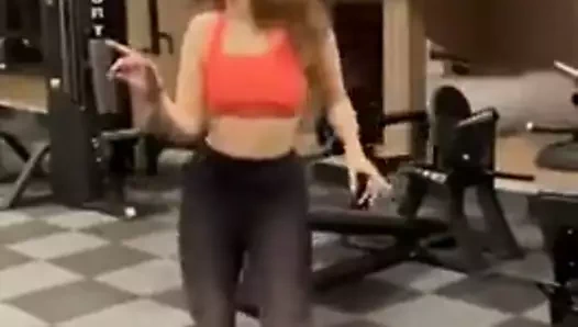 Ahh tammu enna aatam podra d thevdiya