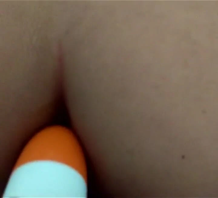 Genç bir kızken küçük deliğim anal seksle başlıyor