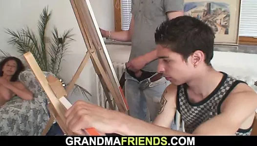 Eski redhead anneanne ve çocuklar genç üçlü