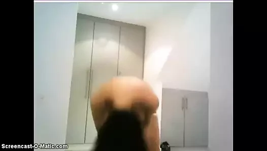 Tashiej dildoyla sikişiyor