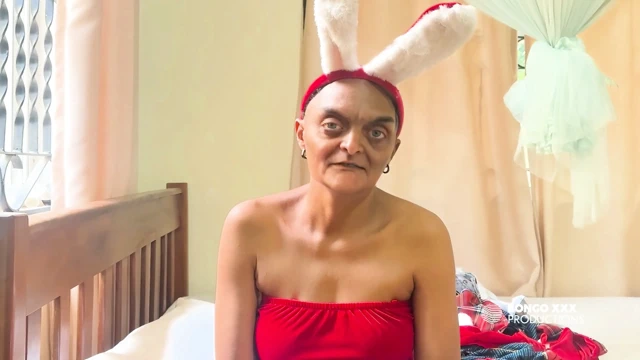 Torun anne Noel tavşanını kıyafet gibi giyiyor, böylece onu götünden sikebiliyorum -[ai-generated]