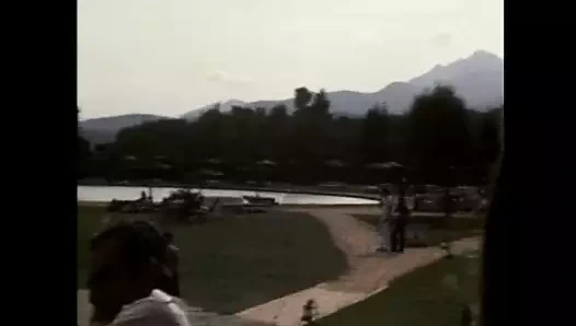 Barbara bach, caroline munro - beni sevenler bts (1977)