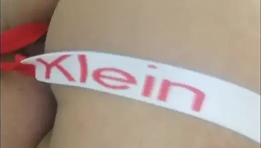 Ben Totto'nun fahişesiyim, sanal sevgilim