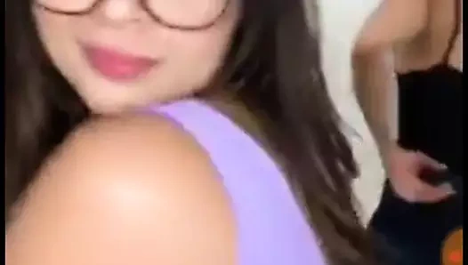 Gostosas no banheiro