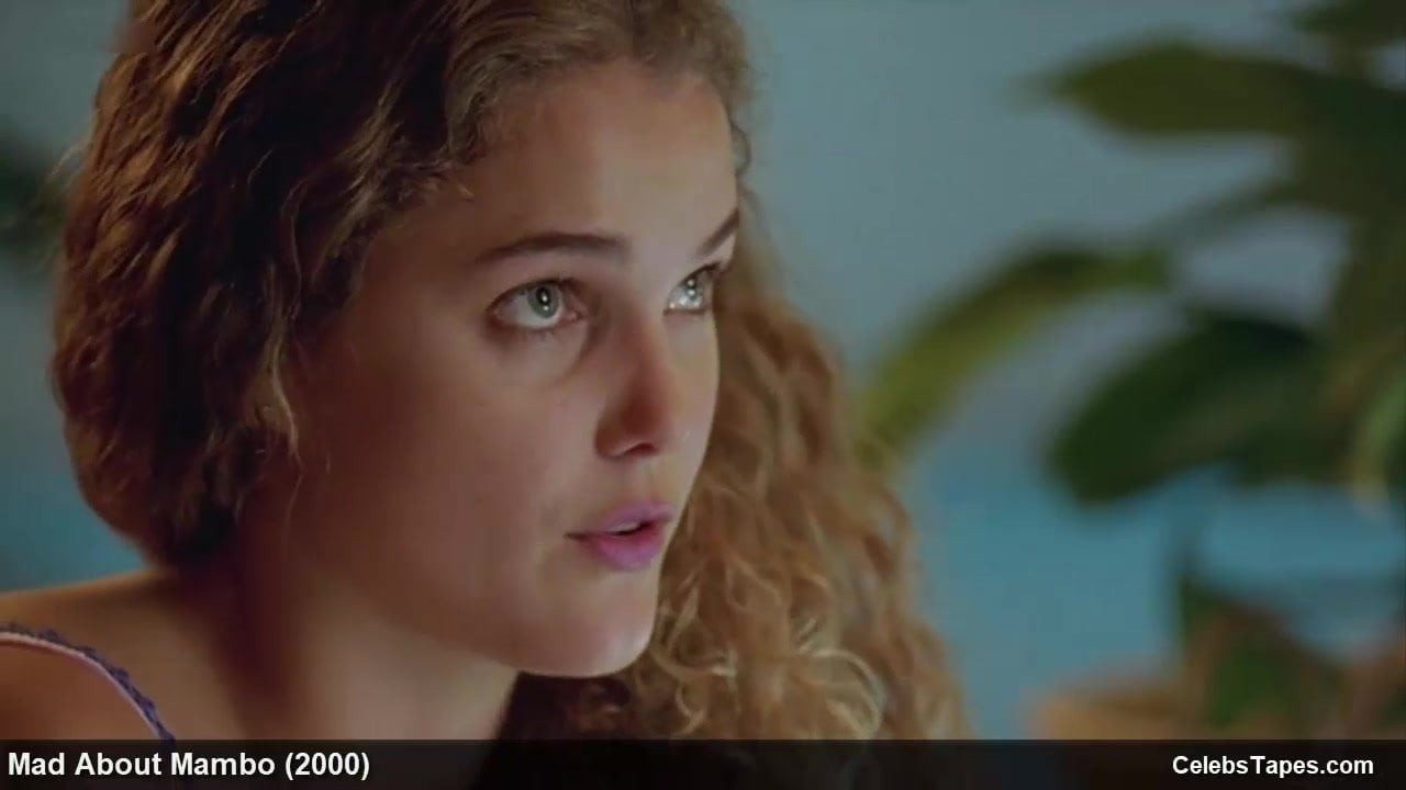 Ünlü aktris Keri Russell seksi iç çamaşırıyla seksi görünüyor